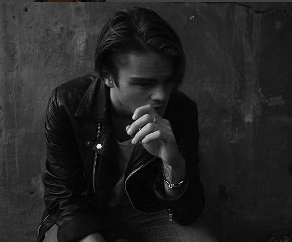 Ο σωσίας του Λεονάρντο ΝτιΚάπριο που έχει τρελάνει το Instagram [εικόνες] | iefimerida.gr 0