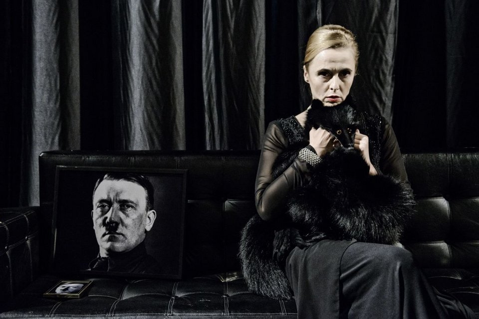 Η μοιραία γυναίκα του Γκαίμπελς στο Εθνικό [εικόνες] | iefimerida.gr 4