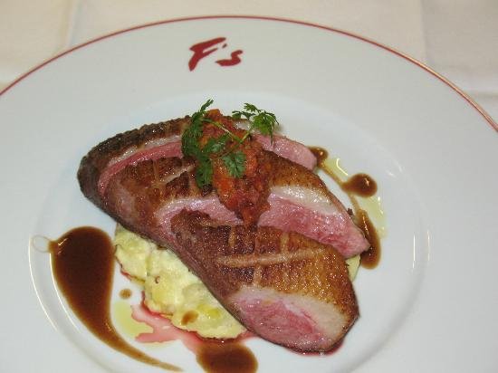 Fouquet's -Το μοναδικό εστιατόριο του Παρισιού που είναι ιστορικό μνημείο [εικόνες] | iefimerida.gr 10