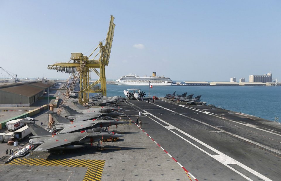 Μεγάλη δύναμη πυρός με αεροπλανοφόρα, μαχητικά και πυρηνικά: Ο στρατός της Γαλλίας μπορεί ακόμα και μόνος του να «διαλύσει» το ISIS [εικόνες] | iefimerida.gr 10