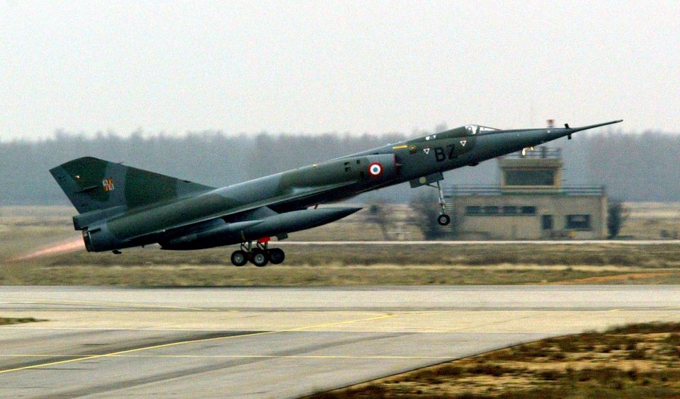 Μεγάλη δύναμη πυρός με αεροπλανοφόρα, μαχητικά και πυρηνικά: Ο στρατός της Γαλλίας μπορεί ακόμα και μόνος του να «διαλύσει» το ISIS [εικόνες] | iefimerida.gr 11