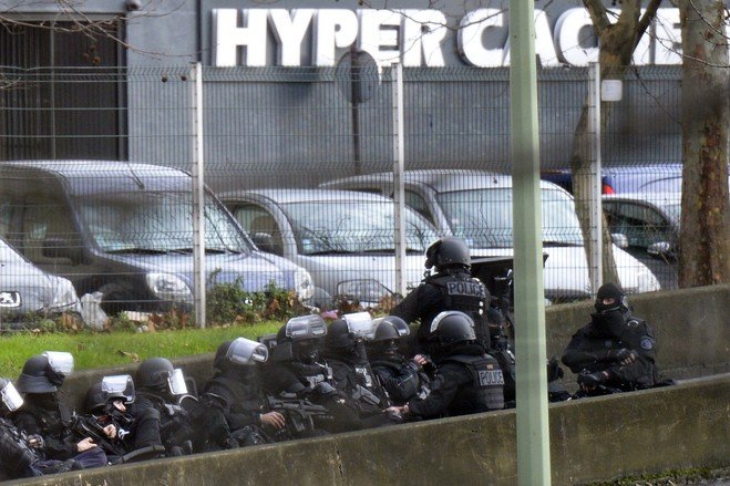 Ποιες είναι οι επίλεκτες ομάδες της γαλλικής αστυνομίας που «κυνηγούν» τους τζιχαντιστές [εικόνες & βίντεο] | iefimerida.gr 10