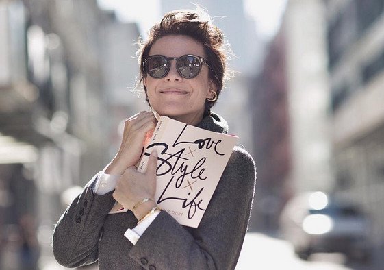 Mια Γαλλίδα αποκαλύπτει τα μυστικά της για τέλειο στιλ -Τι κάνουν οι Παριζιάνες και είναι τόσο κομψές [εικόνες] | iefimerida.gr 2