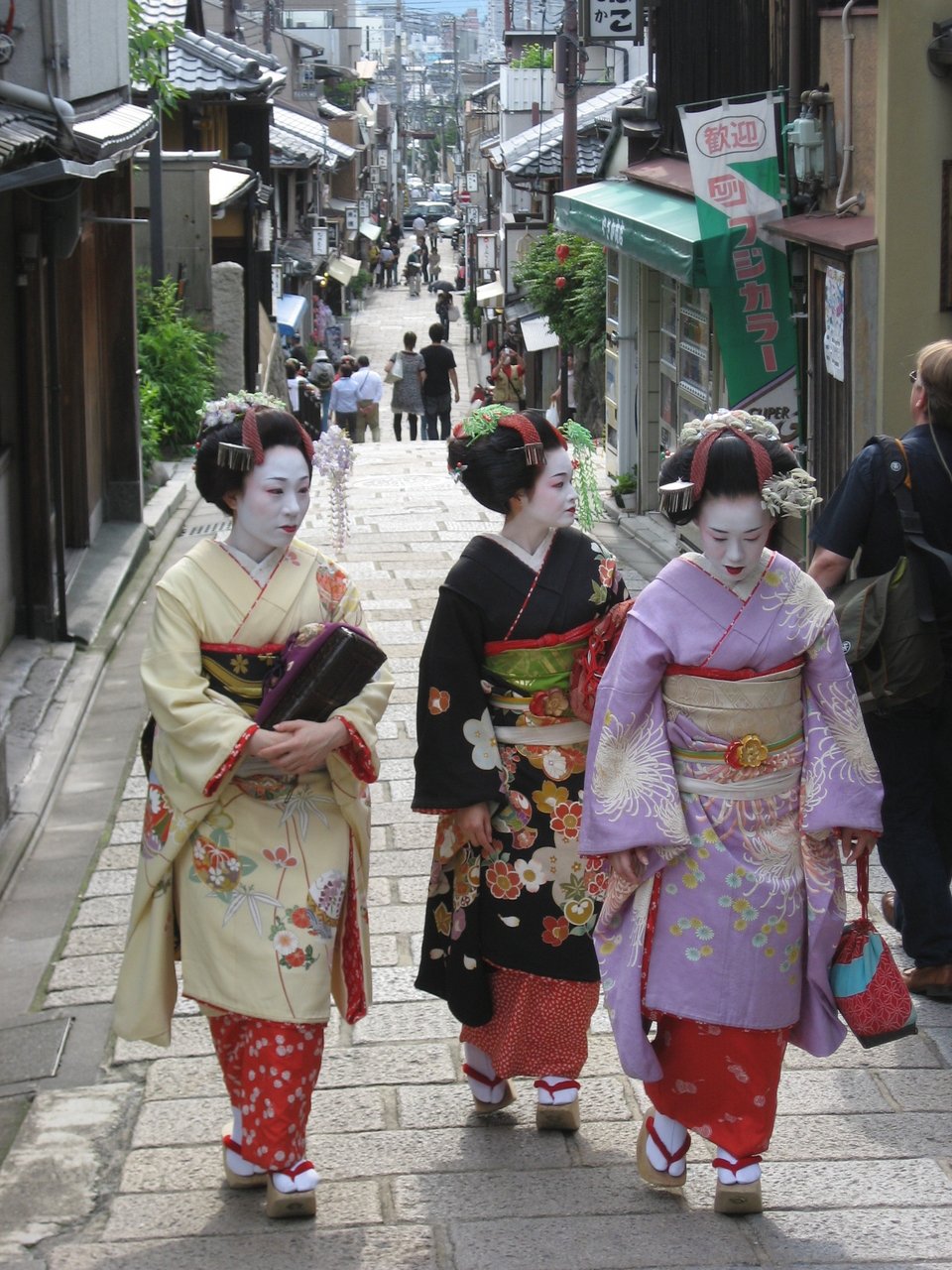 Γιατί υπάρχουν ακόμη γκέισες στην Ιαπωνία -Μια παράξενη ζωή για νεαρές γυναίκες [εικόνες] | iefimerida.gr 13
