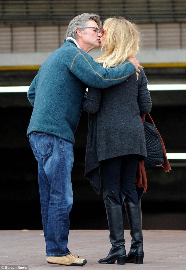 Η Γκόλντι Χον και ο Κέρτ Ράσελ παντρεύονται μετά από 30 χρόνια σχέσης [εικόνες]  | iefimerida.gr 4