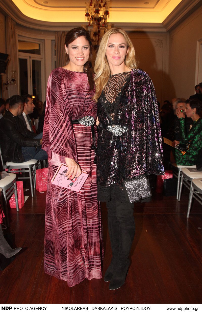 Ολο το εγχώριο Χόλιγουντ στην επίδειξη των Mi-Ro: Σταρς με αέρα ντίβας -Σικάτες, υπερβολικές αλλά και κιτς εμφανίσεις [εικόνες] | iefimerida.gr 19