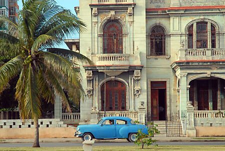 Oι πολυτελείς, τυπικές βίλες της Αβάνας κόβουν την ανάσα - Η απόλυτη ομορφιά μέσα σε ερείπια [εικόνες] | iefimerida.gr 0