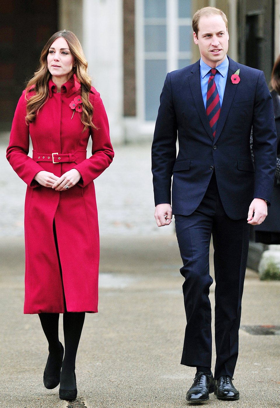 Τι είναι η κόκκινη παπαρούνα που φοράνε μανιωδώς όλοι οι Βρετανοί [εικόνες] | iefimerida.gr 12