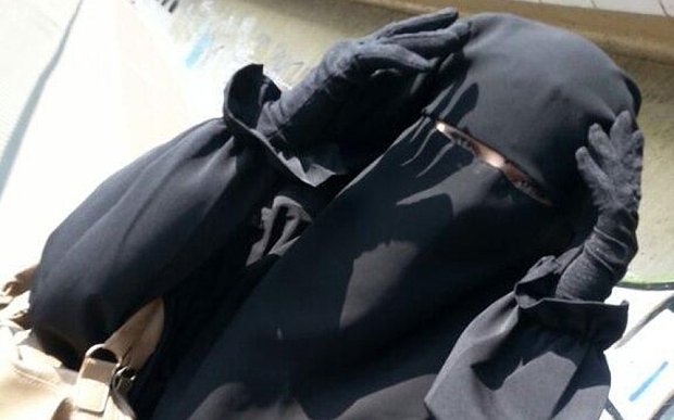 Τζιχαντιστές ξυλοκόπησαν μέχρι θανάτου την 17χρονη Αυστριακή, που ήταν το κορίτσι- διαφήμιση του ISIS [εικόνες] | iefimerida.gr 2