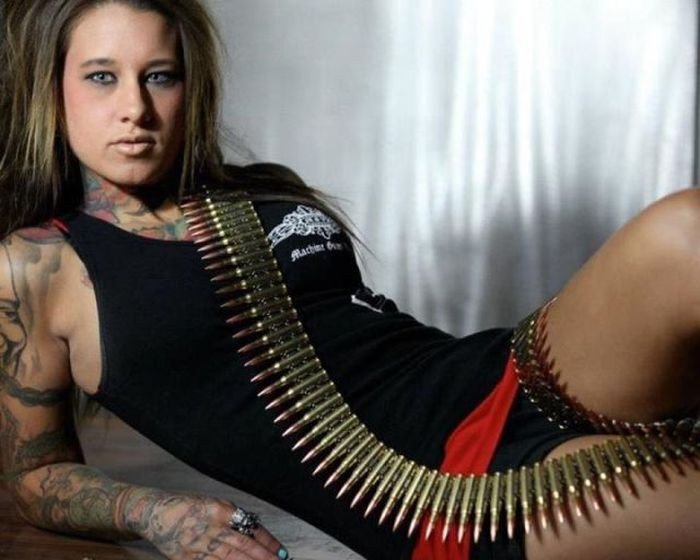 Η πιο όμορφη εκπαιδευμένη δολοφόνος του Ιnstagram: Πλέον καταδιώκει λαθροκυνηγούς [εικόνες]  | iefimerida.gr 5