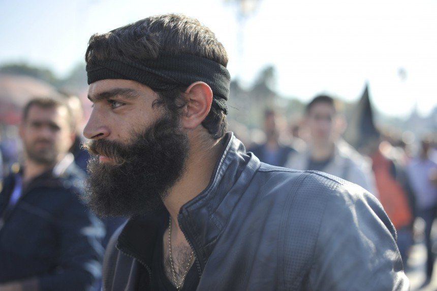 Ο πιο σέξι Κρητικός αγρότης:Τα γαλάζια μάτια του «έσπασαν» τα social media [εικόνες]   | iefimerida.gr 0