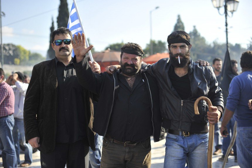 Ο πιο σέξι Κρητικός αγρότης:Τα γαλάζια μάτια του «έσπασαν» τα social media [εικόνες]   | iefimerida.gr 4