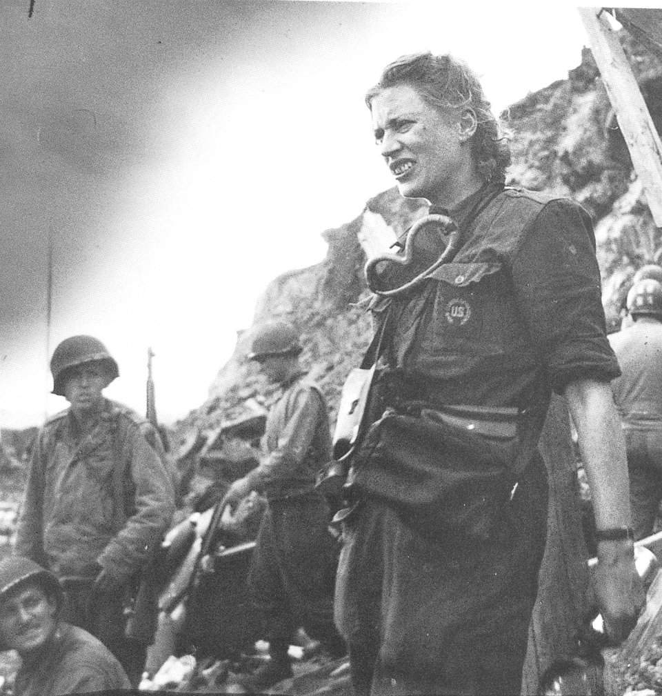 Γυμνή στη μπανιέρα του Χίτλερ: Η συναρπαστική ιστορία της ηγερίας των σουρεαλιστών Λι Μίλλερ [εικόνες] | iefimerida.gr 5