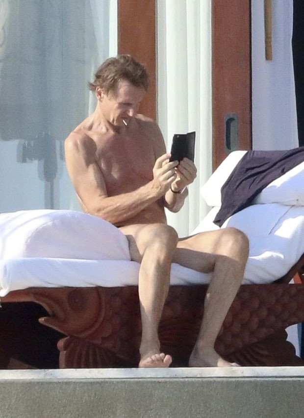 Λίαμ Νίσον: Με μαγιό σλιπάκι στο Μεξικό [εικόνες]  | iefimerida.gr 3