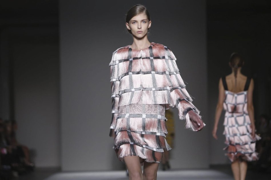 Dior: 10 υποψήφιοι σχεδιαστές για το τιμόνι του οίκου -Τα υπέρ και τα κατά του καθενός [εικόνες & βίντεο] | iefimerida.gr 20