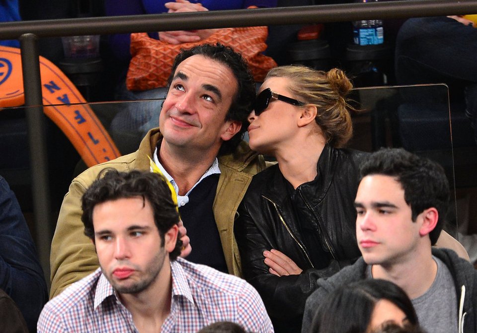 Κρυφός γάμος στο Χόλιγουντ: Ο 46χρονος αδελφός του Σαρκοζί παντρεύτηκε την 29χρονη Μέρι-Κέιτ Ολσεν [εικόνες] | iefimerida.gr 0