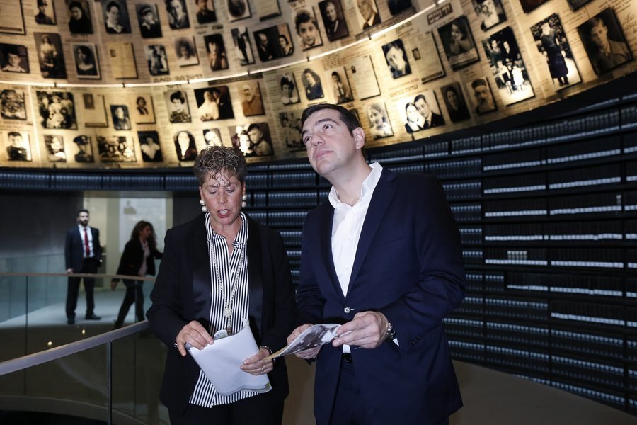 Στο Ισραήλ ο Αλέξης Τσίπρας -Επισκέφθηκε το μουσείο του Ολοκαυτώματος [εικόνες] | iefimerida.gr 0