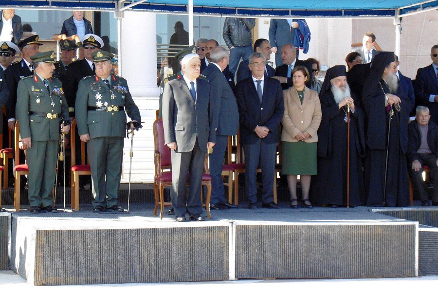 Στη Μυτιλήνη ο Παυλόπουλος -Επαινοι στο λιμενικό για τις διασώσεις [εικόνες]  | iefimerida.gr 2