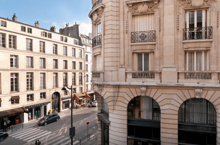 Τι έχουν τα σπίτια στο Παρίσι που δεν τα βρίσκεις πουθενά στον κόσμο [εικόνες] | iefimerida.gr 2