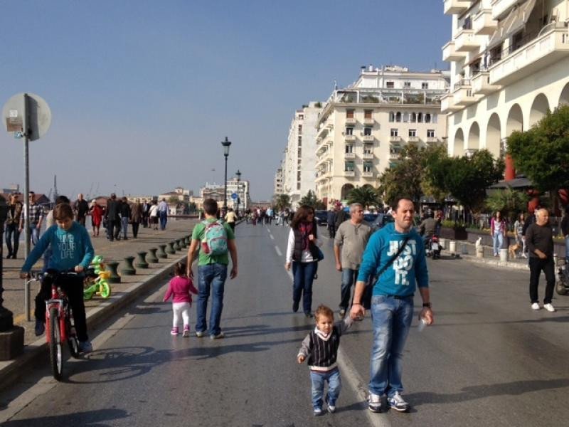  Πεζόδρομος για έξι ώρες η παραλιακή λεωφόρος Νίκης στη Θεσσαλονίκη [εικόνες]  | iefimerida.gr 4