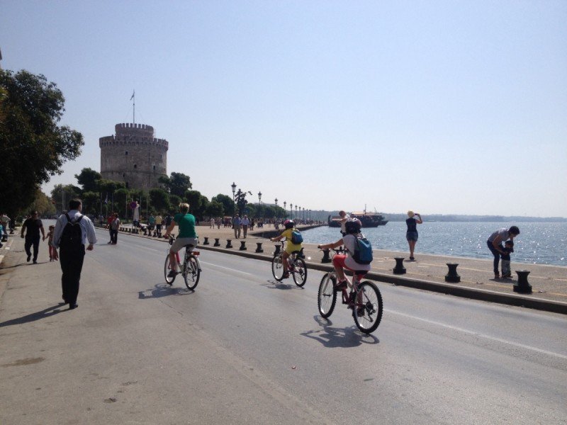  Πεζόδρομος για έξι ώρες η παραλιακή λεωφόρος Νίκης στη Θεσσαλονίκη [εικόνες]  | iefimerida.gr 1