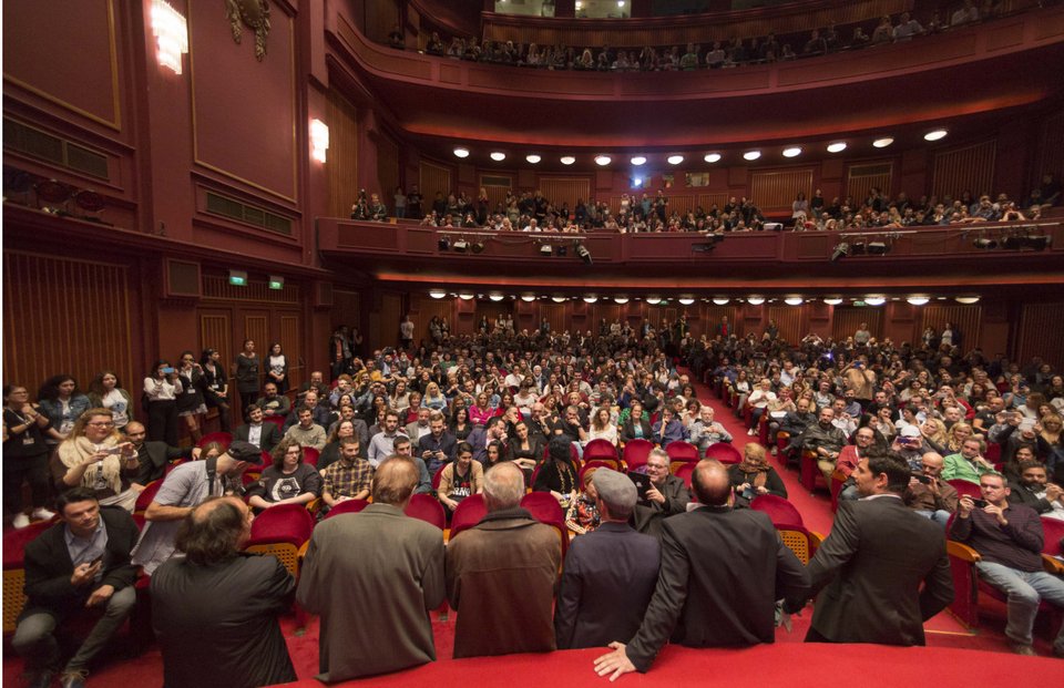 Ο Ρουβάς επέστρεψε στο φεστιβάλ Θεσσαλονίκης 24 χρόνια μετά και προκάλεσε παροξυσμό! [εικόνες] | iefimerida.gr 2
