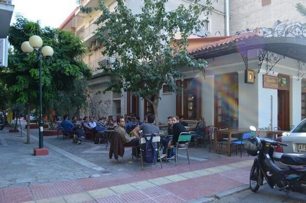 Κάτι τρέχει στην πλατεία Αυδή [εικόνες] | iefimerida.gr 4