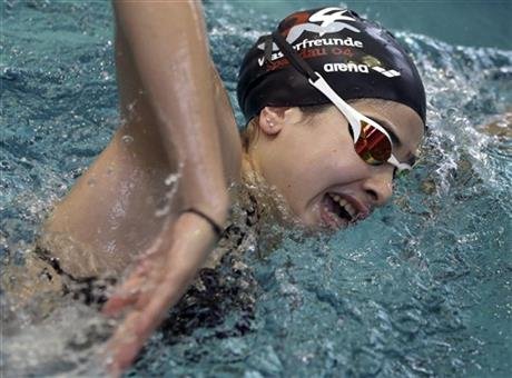 Απίστευτο: Αδερφές κολυμβήτριες από τη Συρία κολύμπησαν τρεις ώρες για να φθάσουν στη Μυτιλήνη [εικόνες] | iefimerida.gr 3