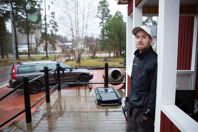 Tärnsjö, το χωριό της Σουηδίας που οι κάτοικοι είναι σε «πόλεμο» με τους μετανάστες -Πετροπόλεμοι, πυρπολισμοί, bullying [εικόνες] | iefimerida.gr 13