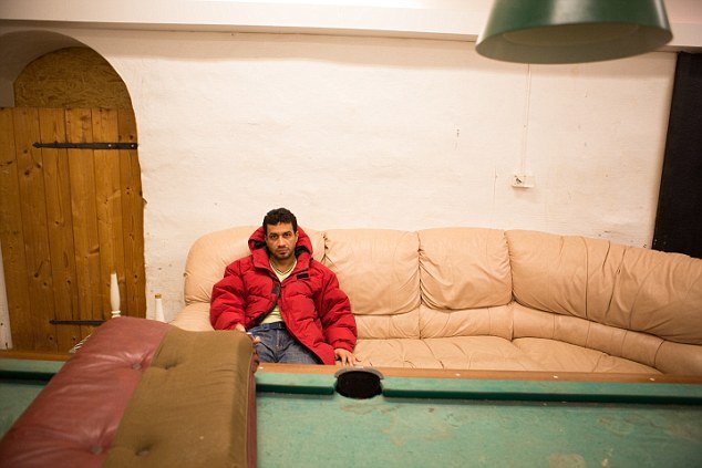 Tärnsjö, το χωριό της Σουηδίας που οι κάτοικοι είναι σε «πόλεμο» με τους μετανάστες -Πετροπόλεμοι, πυρπολισμοί, bullying [εικόνες] | iefimerida.gr 8