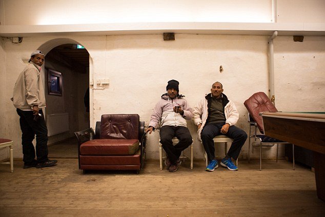 Tärnsjö, το χωριό της Σουηδίας που οι κάτοικοι είναι σε «πόλεμο» με τους μετανάστες -Πετροπόλεμοι, πυρπολισμοί, bullying [εικόνες] | iefimerida.gr 9