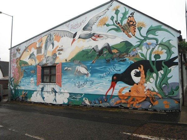 Υπαίθρια γκαλερί: Μια πόλη στην οποία τα σπίτια έγιναν πίνακες ζωγραφικής [εικόνες]  | iefimerida.gr 3