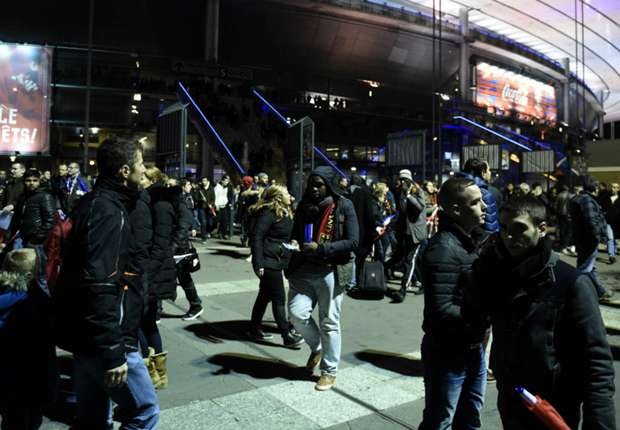 Γιατί οι θεατές στο Stade de France δεν ποδοπατήθηκαν στην έξοδο - Ποιος τους καθοδηγούσε από τα μεγάφωνα [εικόνες] | iefimerida.gr 7