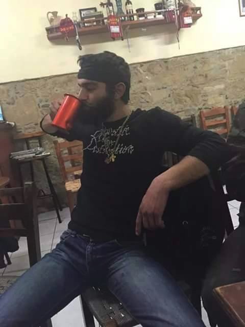 Ο πιο σέξι Κρητικός αγρότης:Τα γαλάζια μάτια του «έσπασαν» τα social media [εικόνες]   | iefimerida.gr 8