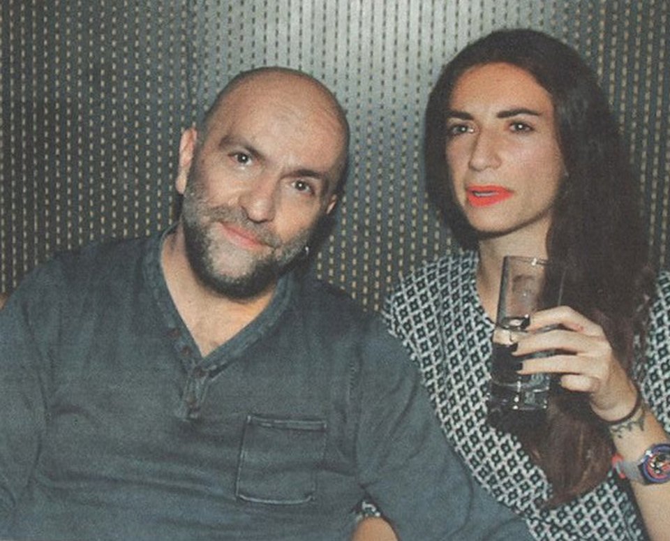 Η μελαχρινή νέα σύντροφος του Μπάμπη Στόκα [εικόνες] | iefimerida.gr 0