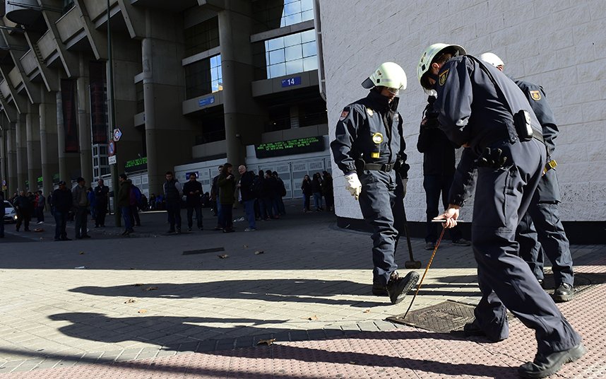 Τεντωμένα νεύρα και φόβος στην Ευρώπη -Οταν οι δρόμοι γεμίζουν ένοπλους για ασφάλεια [εικόνες] | iefimerida.gr 10