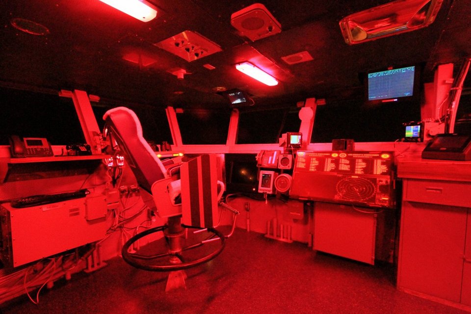 Ξενάγηση στο κατάστρωμα ενός αεροπλανοφόρου - Γιατί αυτά τα πλοία είναι οι απόλυτοι κυρίαρχοι των θαλασσών [εικόνες] | iefimerida.gr 11