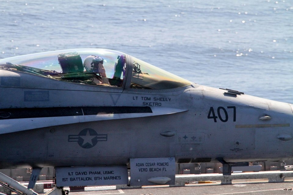 Ξενάγηση στο κατάστρωμα ενός αεροπλανοφόρου - Γιατί αυτά τα πλοία είναι οι απόλυτοι κυρίαρχοι των θαλασσών [εικόνες] | iefimerida.gr 3