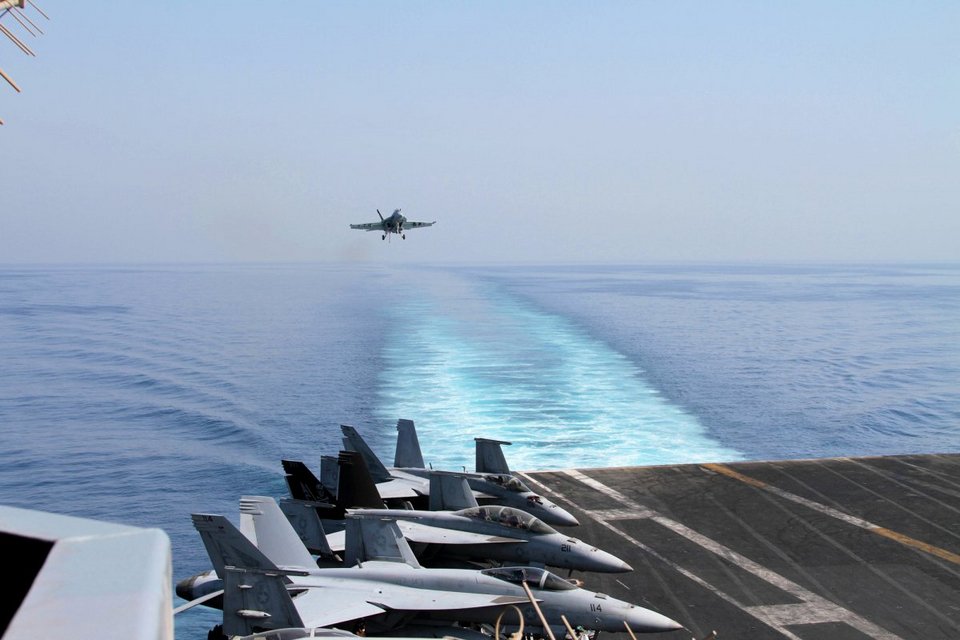 Ξενάγηση στο κατάστρωμα ενός αεροπλανοφόρου - Γιατί αυτά τα πλοία είναι οι απόλυτοι κυρίαρχοι των θαλασσών [εικόνες] | iefimerida.gr 4