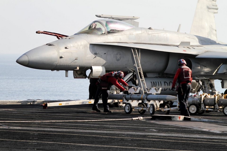 Ξενάγηση στο κατάστρωμα ενός αεροπλανοφόρου - Γιατί αυτά τα πλοία είναι οι απόλυτοι κυρίαρχοι των θαλασσών [εικόνες] | iefimerida.gr 6