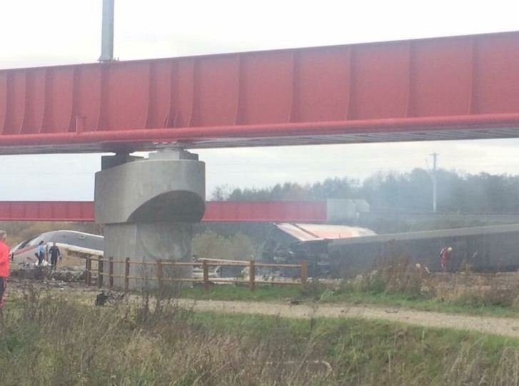 Νέα τραγωδία στη Γαλλία: Εκτροχιάστηκε τρένο στο Στρασβούργο - 7 νεκροί  [εικόνες] | iefimerida.gr 3