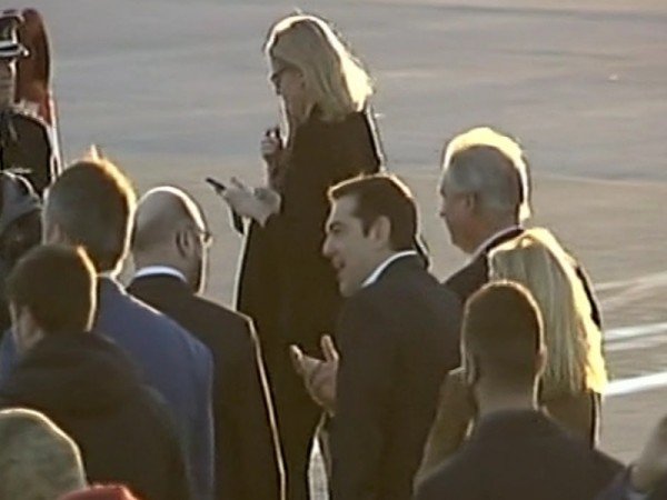 Ελ. Βενιζέλος: 30 πρόσφυγες φεύγουν από την Αθήνα στο Λουξεμβούργο, ενώπιον του Σουλτς [εικόνες] | iefimerida.gr 2