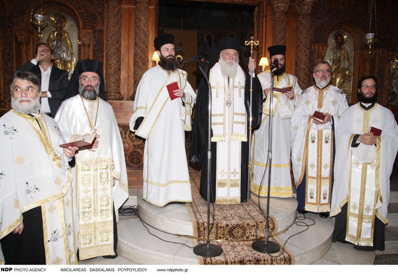 Παντρεύτηκε ο Βισκαδουράκης-Η νύφη με το μίνιμαλ αλλά επιβλητικό νυφικό και το μεσημεριανό πάρτι στο Κολωνάκι [εικόνες] | iefimerida.gr 11