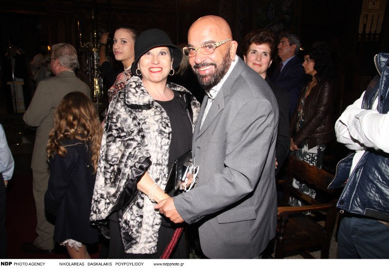 Παντρεύτηκε ο Βισκαδουράκης-Η νύφη με το μίνιμαλ αλλά επιβλητικό νυφικό και το μεσημεριανό πάρτι στο Κολωνάκι [εικόνες] | iefimerida.gr 18