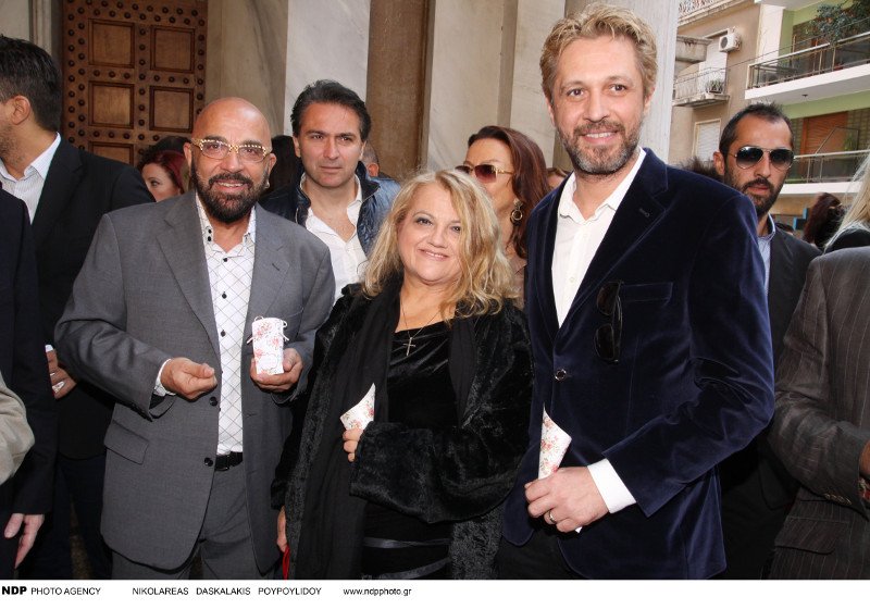 Παντρεύτηκε ο Βισκαδουράκης-Η νύφη με το μίνιμαλ αλλά επιβλητικό νυφικό και το μεσημεριανό πάρτι στο Κολωνάκι [εικόνες] | iefimerida.gr 26