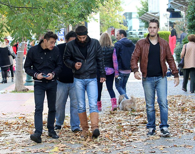 Ο σέξι Κρητικός αγρότης με τη γκλίτσα στην Κηφισιά [εικόνες] | iefimerida.gr 0