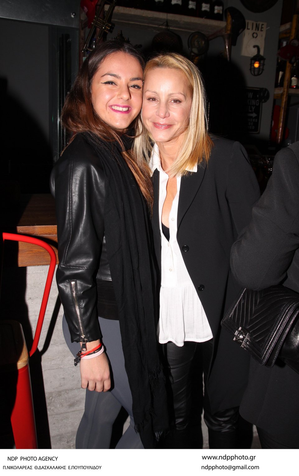 Δείτε πώς είναι σήμερα η 18χρονη κόρη του Βλάση Μπονάτσου [εικόνες] | iefimerida.gr 3