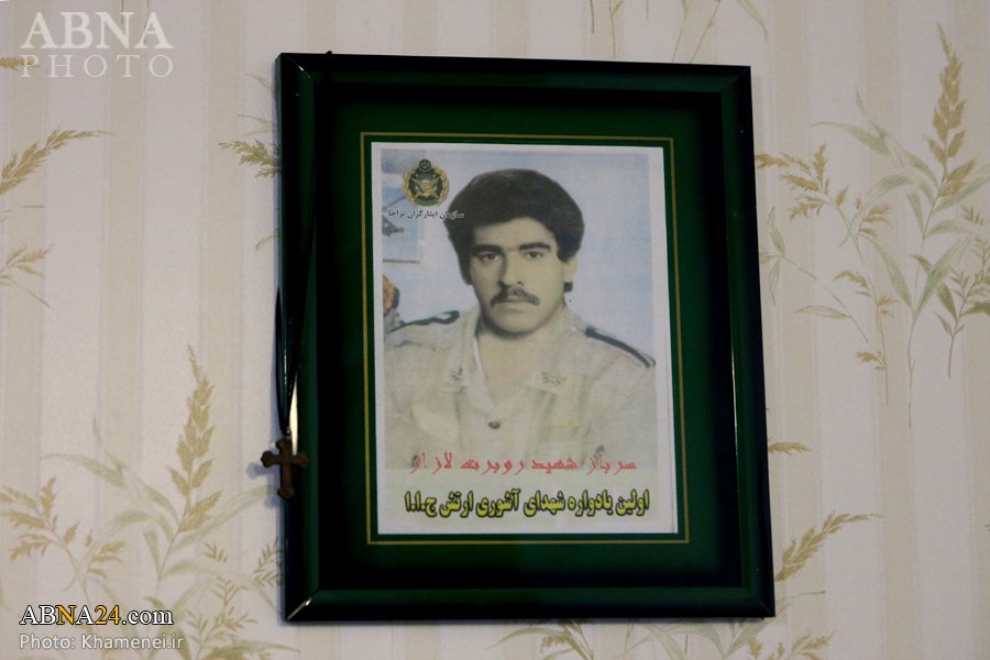 Ιράν: Ο Αγιατολάχ Χαμενεΐ επισκέφθηκε οικογένειες χριστιανών [εικόνες] | iefimerida.gr 1