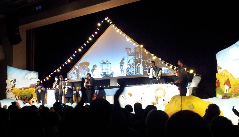  «Τα Χριστούγεννα του Καραγκιόζη στη Βιέννη» με τον Πάνο Μουζουράκη [εικόνες] | iefimerida.gr 2