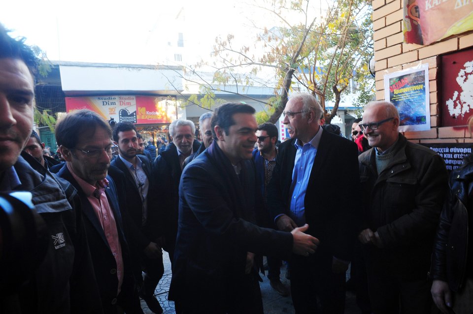 Τσίπρας: Στόχος μας στη Δραπετσώνα, να έχουμε πια ζωή -Παρέδωσε στους πολίτες το παραλιακό μέτωπο [εικόνες] | iefimerida.gr 2